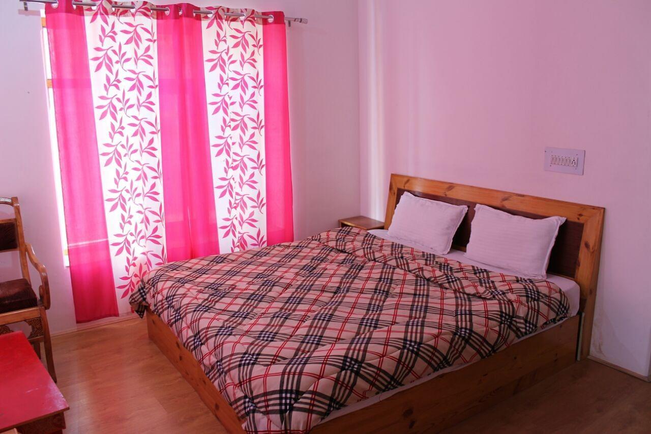 Lhachik Guest House เลห์ ภายนอก รูปภาพ