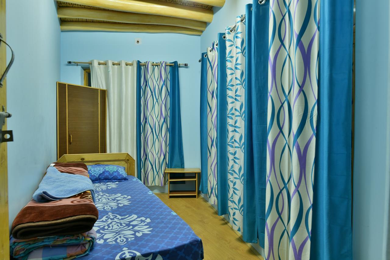 Lhachik Guest House เลห์ ภายนอก รูปภาพ
